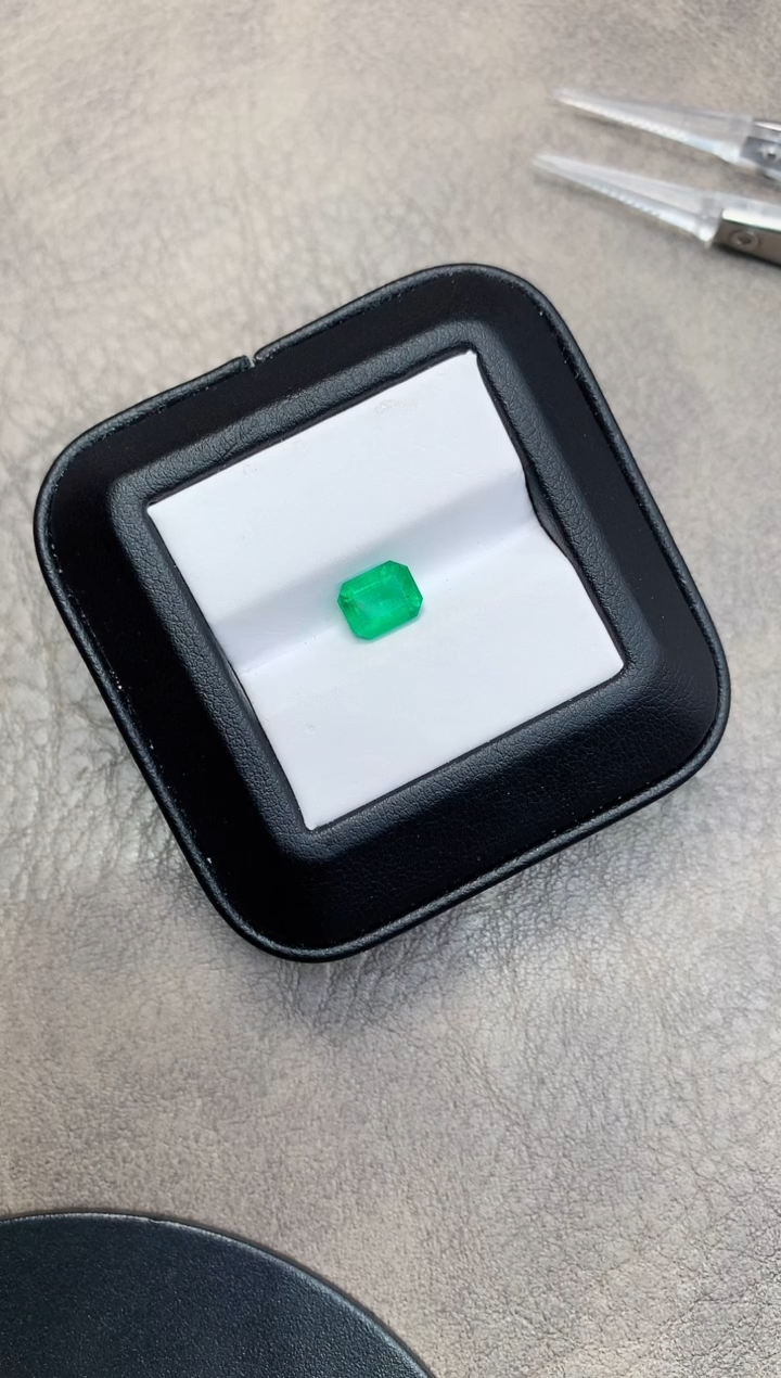 【闪购商品】祖母绿裸石未镶嵌1.52ct 祖母绿  JHG