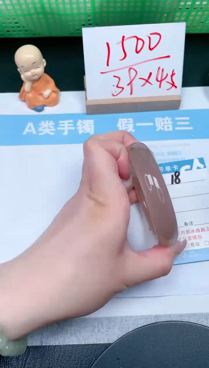 【闪购商品】石英质玉手镯未镶嵌18-59.4