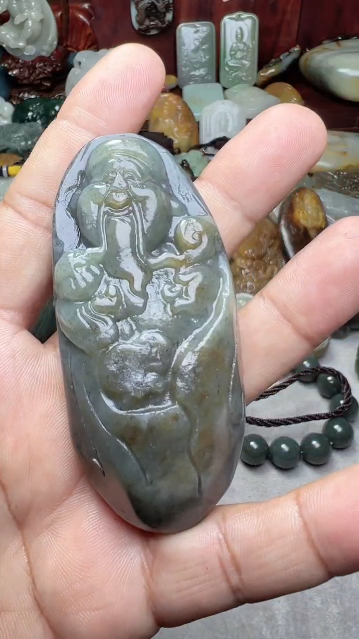 和田玉未镶嵌把件-