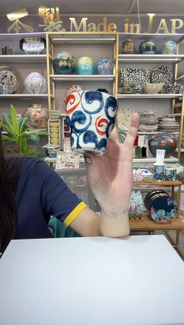 陶瓷瓷宗山窑白酒杯-赤绘旋涡一只