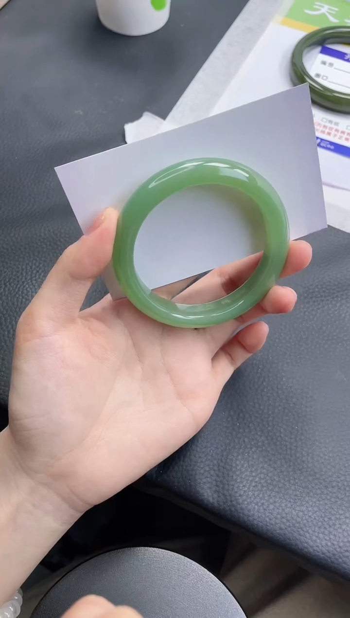 【闪购商品】石英质玉手镯未镶嵌A405-56+