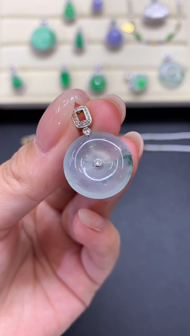 【闪购商品】翡翠颈饰18K金镶嵌Q446     