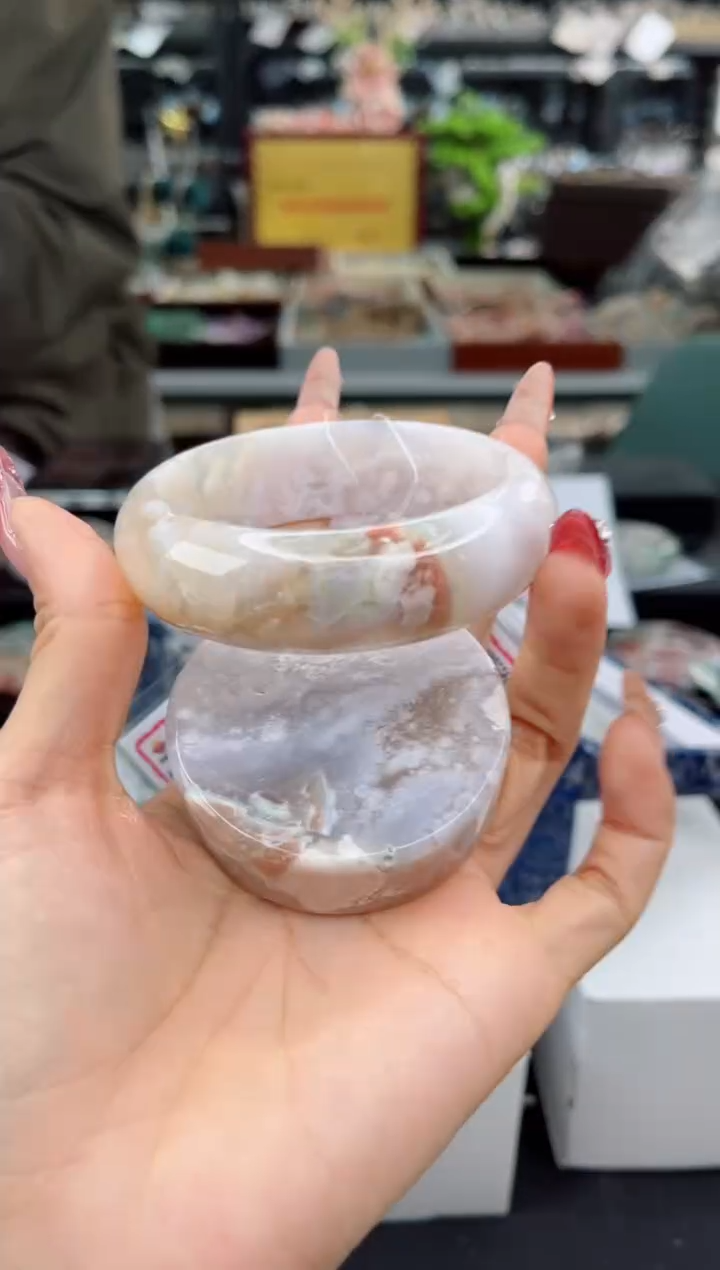 【闪购商品】石英质玉手镯未镶嵌57圈口（赠品镯心）1569138