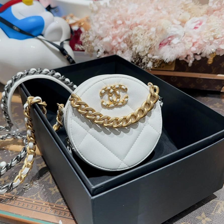 95新 Chanel/香奈儿 花花 19BAG 小圆饼包 白色 皮革S 30开