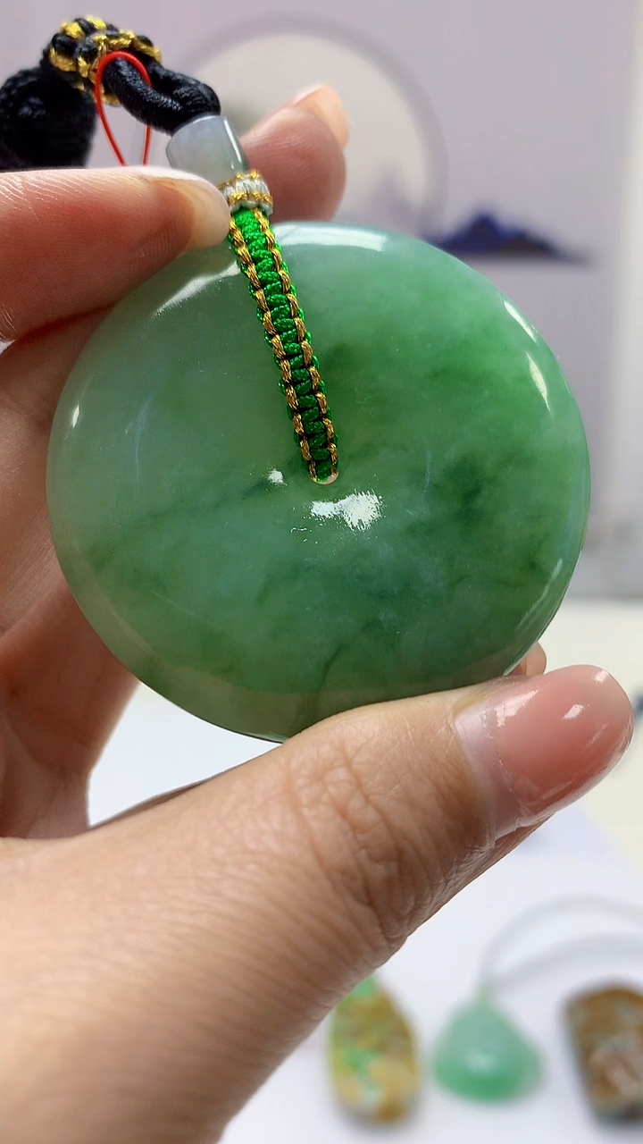 【闪购商品】定制翡翠未镶嵌5060ms-毛货46扣子