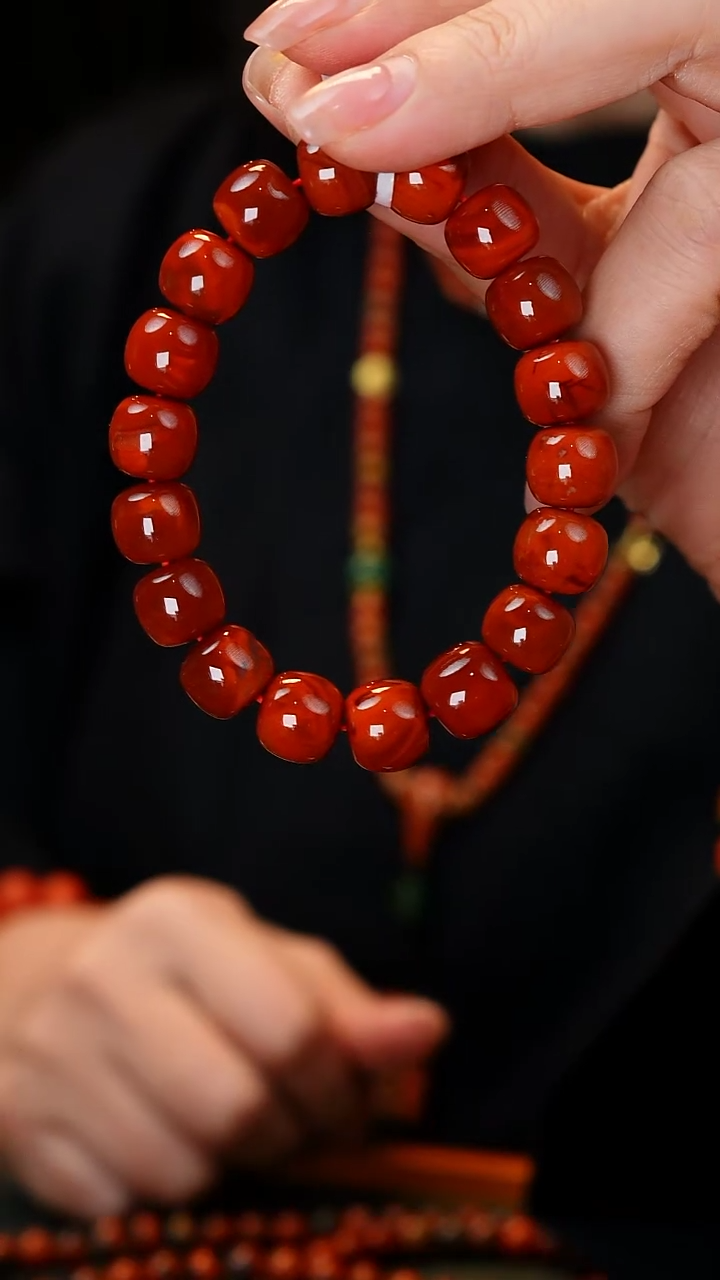 未镶嵌手链南红玛瑙原矿牛血红单圈 @！