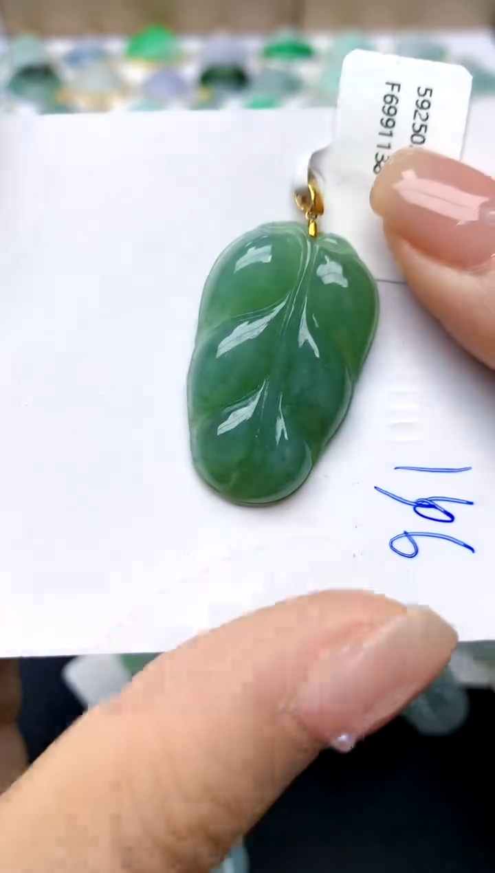 【闪购商品】翡翠颈饰18K金镶嵌166天然A货翡翠
