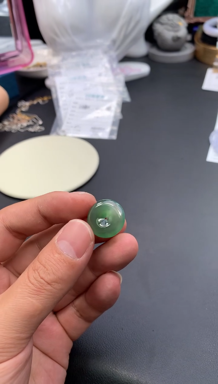 未镶嵌定制翡翠48小时鉴赏期 退货不扣服务费
