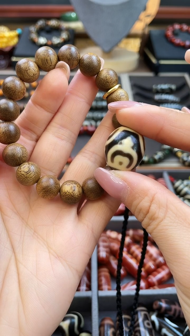 未镶嵌手链玛瑙/玉髓?**?精品上肯老牙黄大宝瓶沉沉手链