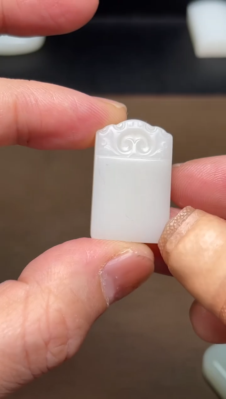 颈饰未镶嵌和田玉11