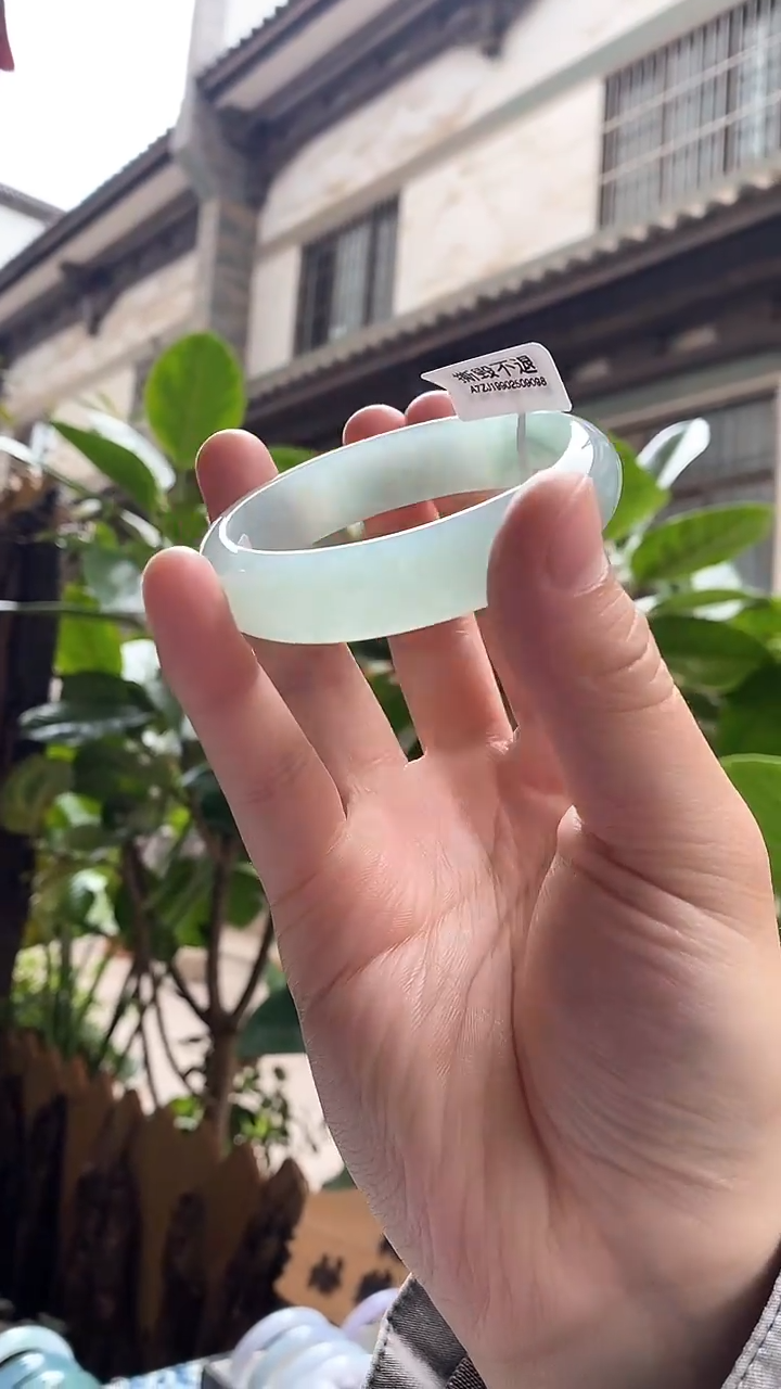 【闪购商品】翡翠手镯未镶嵌57圈