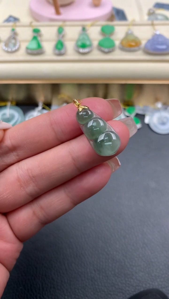 【闪购商品】翡翠颈饰18K金镶嵌D258.....