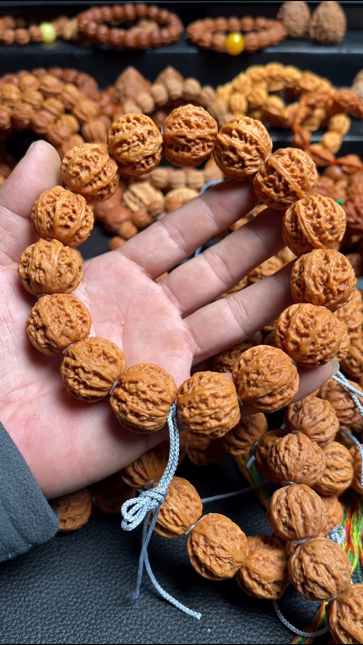 吊坠桃核文玩手串