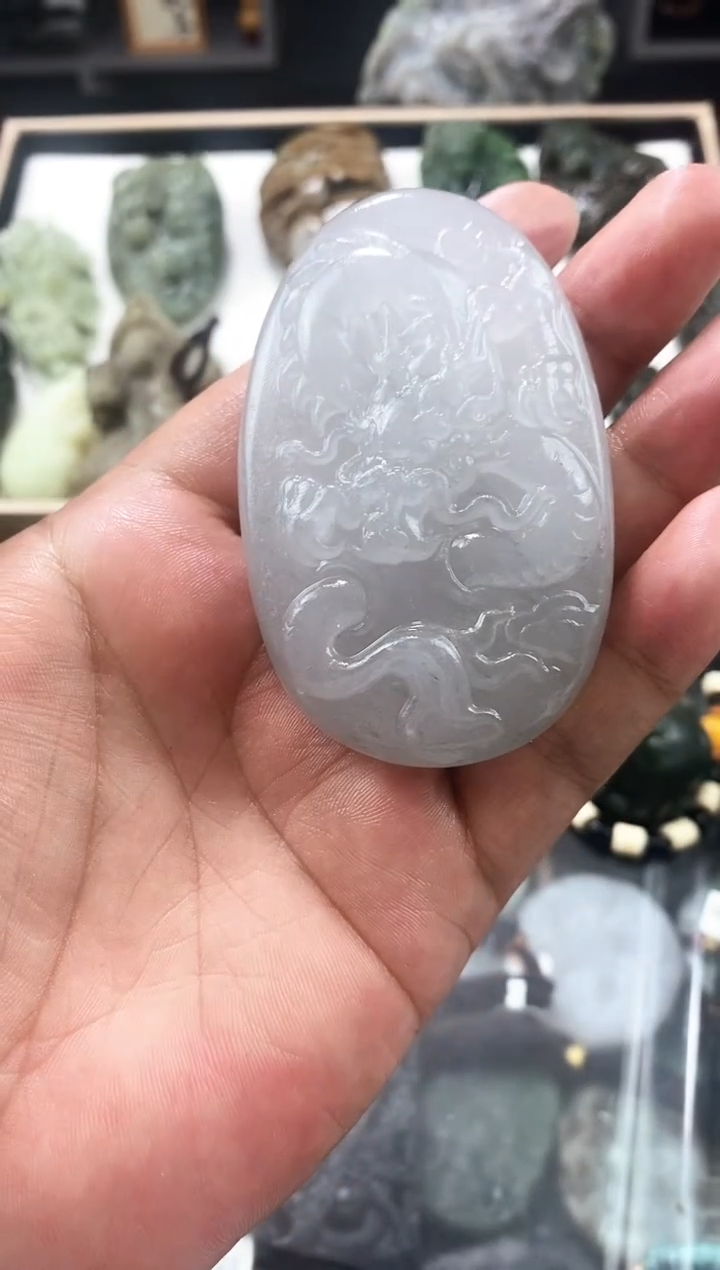 石英岩玉未镶嵌颈饰1