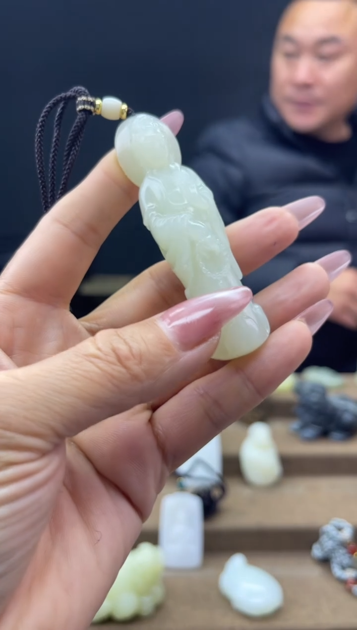 颈饰未镶嵌和田玉1