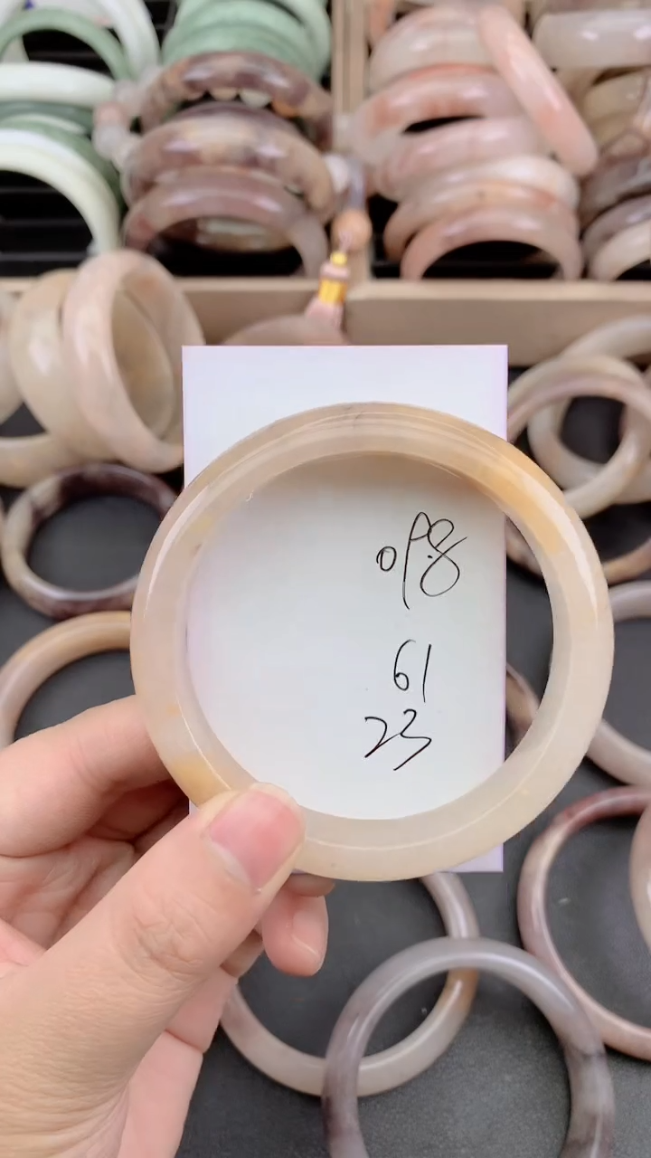 未镶嵌手镯石英质玉098