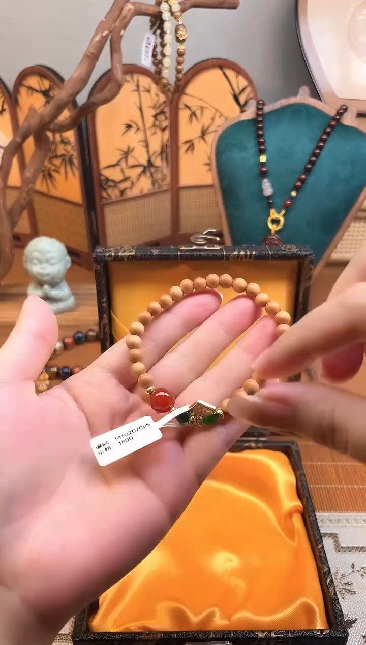 柒月手串撤柜链接（多样性发其一）￥