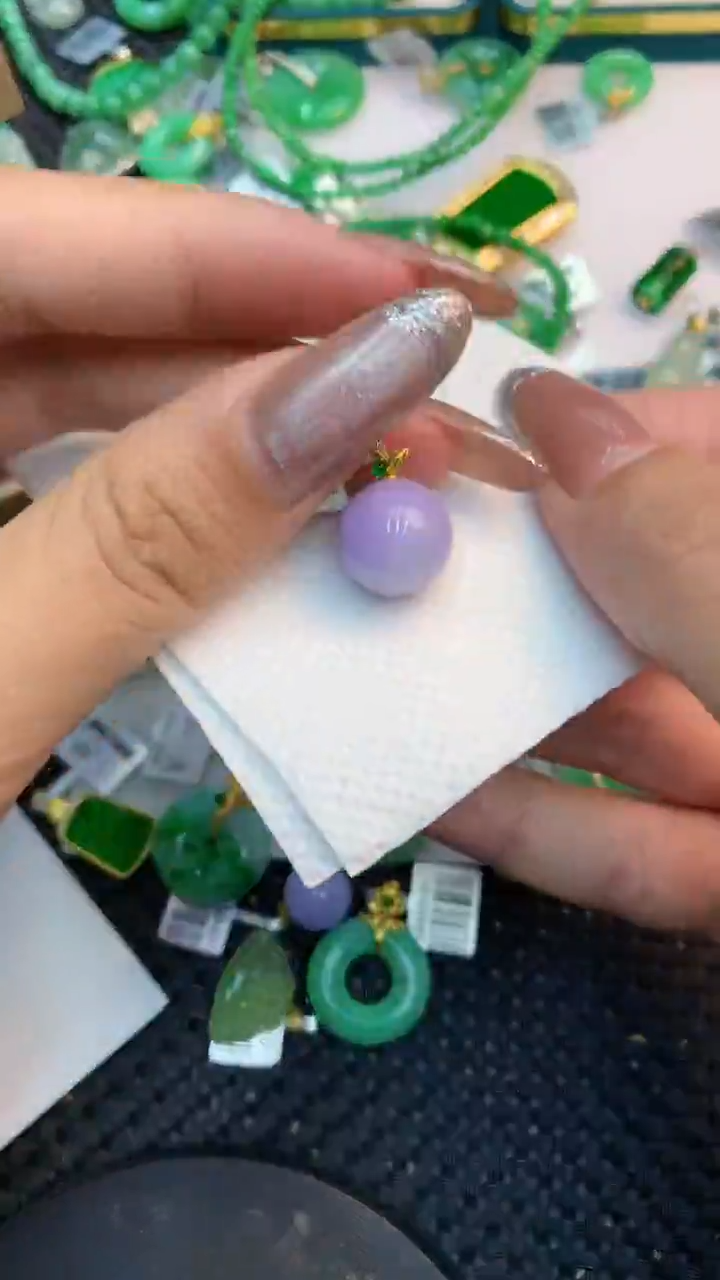 颈饰18K金镶嵌翡翠11