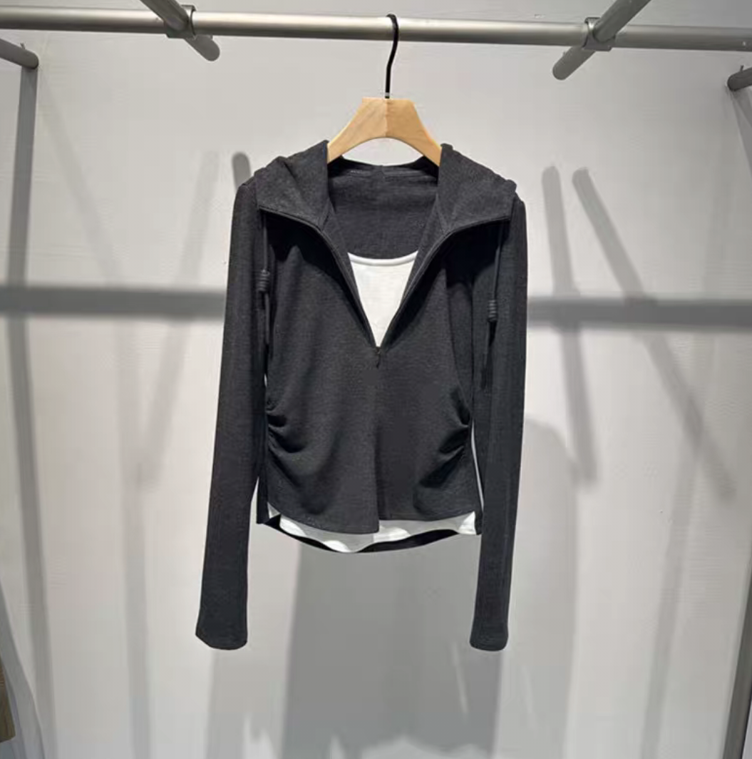 【艾家】灰色连帽套装显瘦