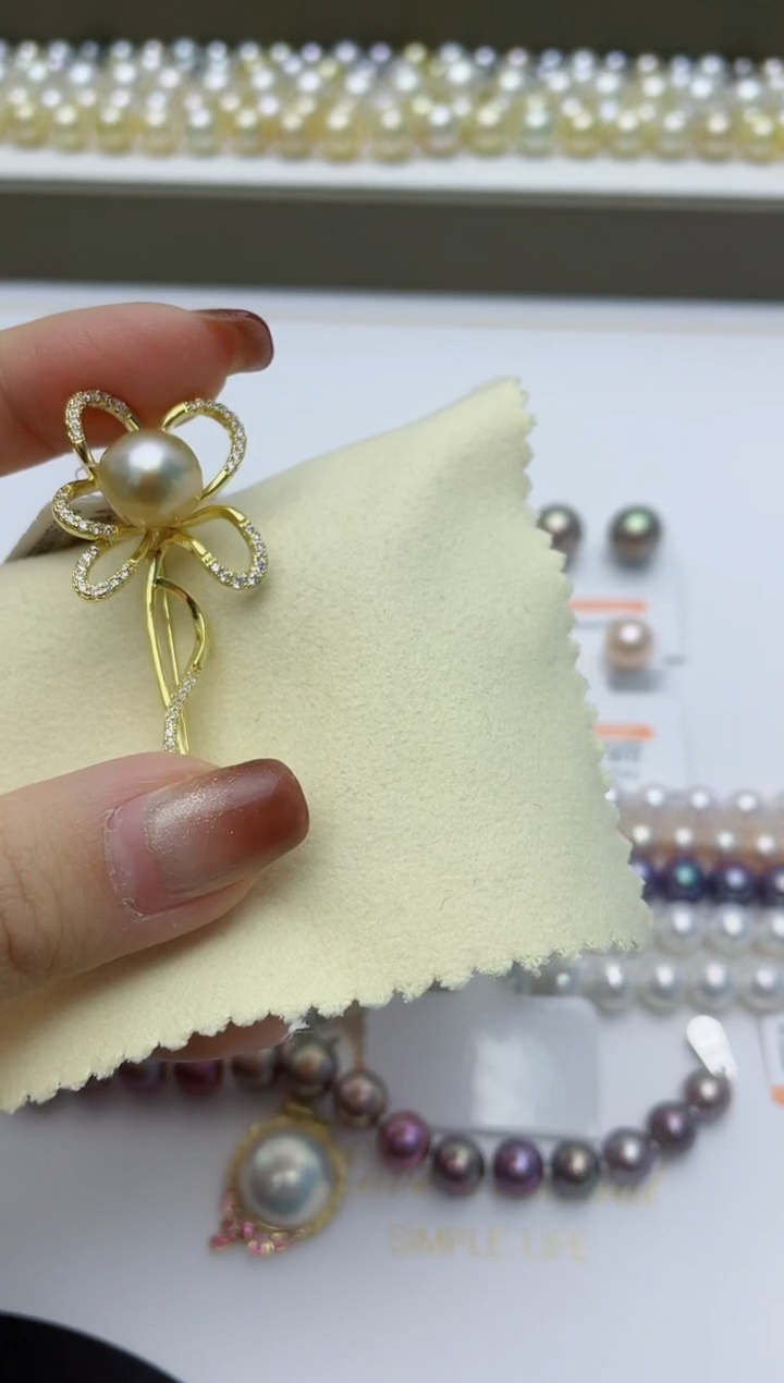 【闪购商品】海水珍珠胸饰未镶嵌W4