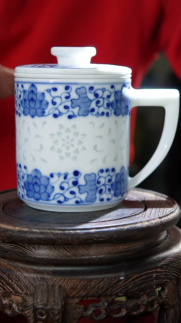 【闪购商品】022小王严选青花玲珑缠枝莲办公杯