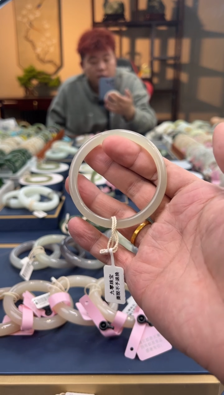 【闪购商品】和田玉手镯未镶嵌A0073-56