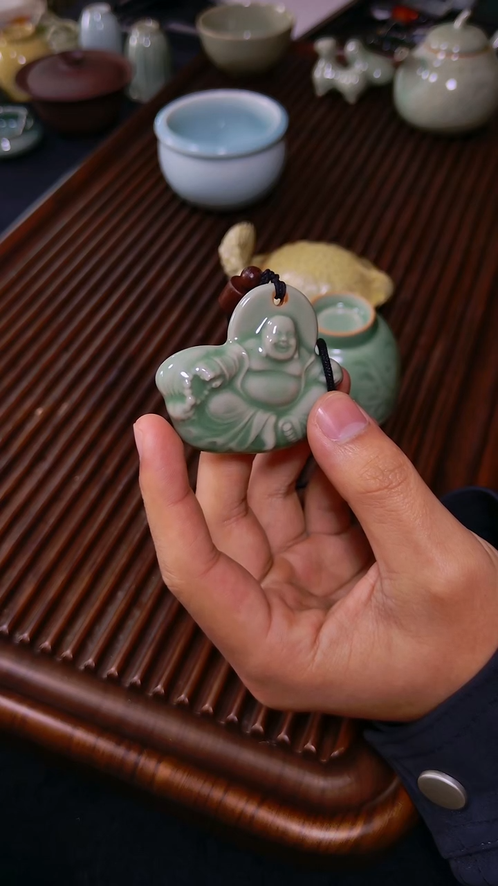 和青禾满釉小佛牌