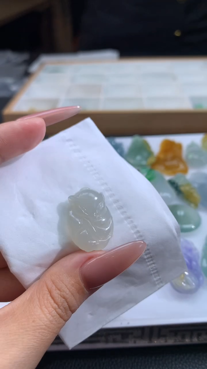 【闪购商品】定制翡翠未镶嵌翡翠