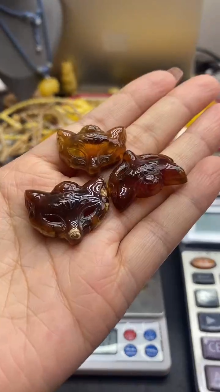 琥珀未镶嵌珠宝奇石329多样性发其一默认有瑕