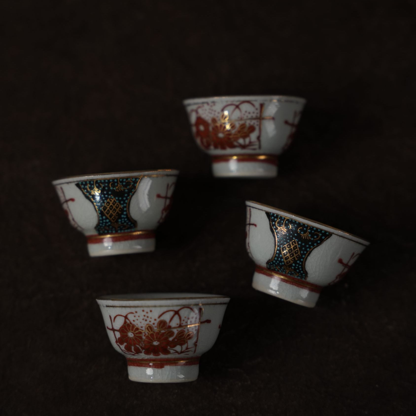 小鱼与木手绘满彩堆绘九谷陶和品杯 釉里红描金手工小压手杯