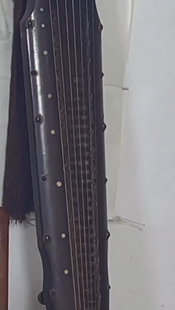 【闪购商品】木————————————古琴