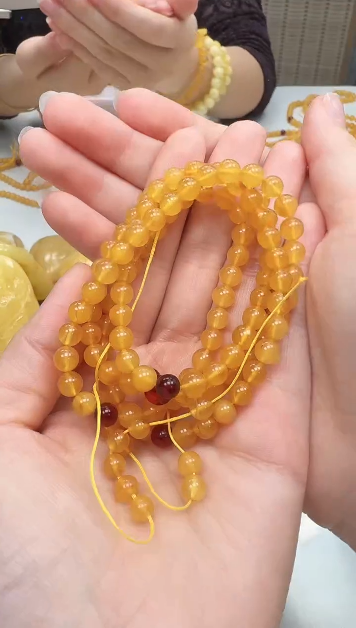 裸石琥珀未镶嵌如图