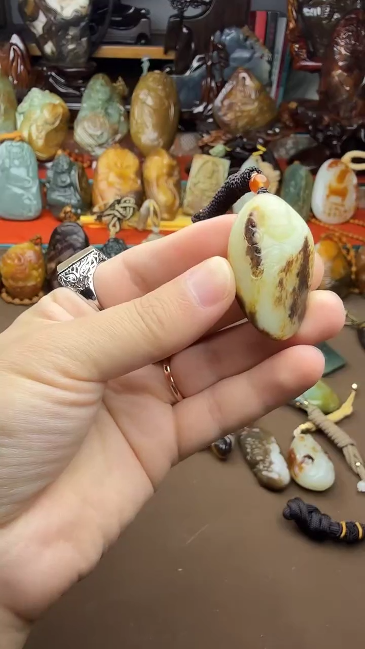 颈饰未镶嵌和田玉财神