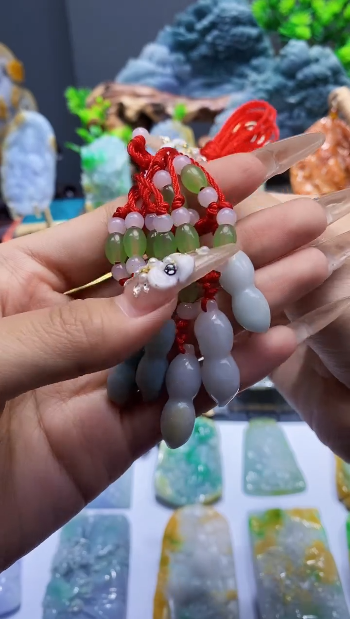 【闪购商品】翡翠颈饰未镶嵌翡翠A货