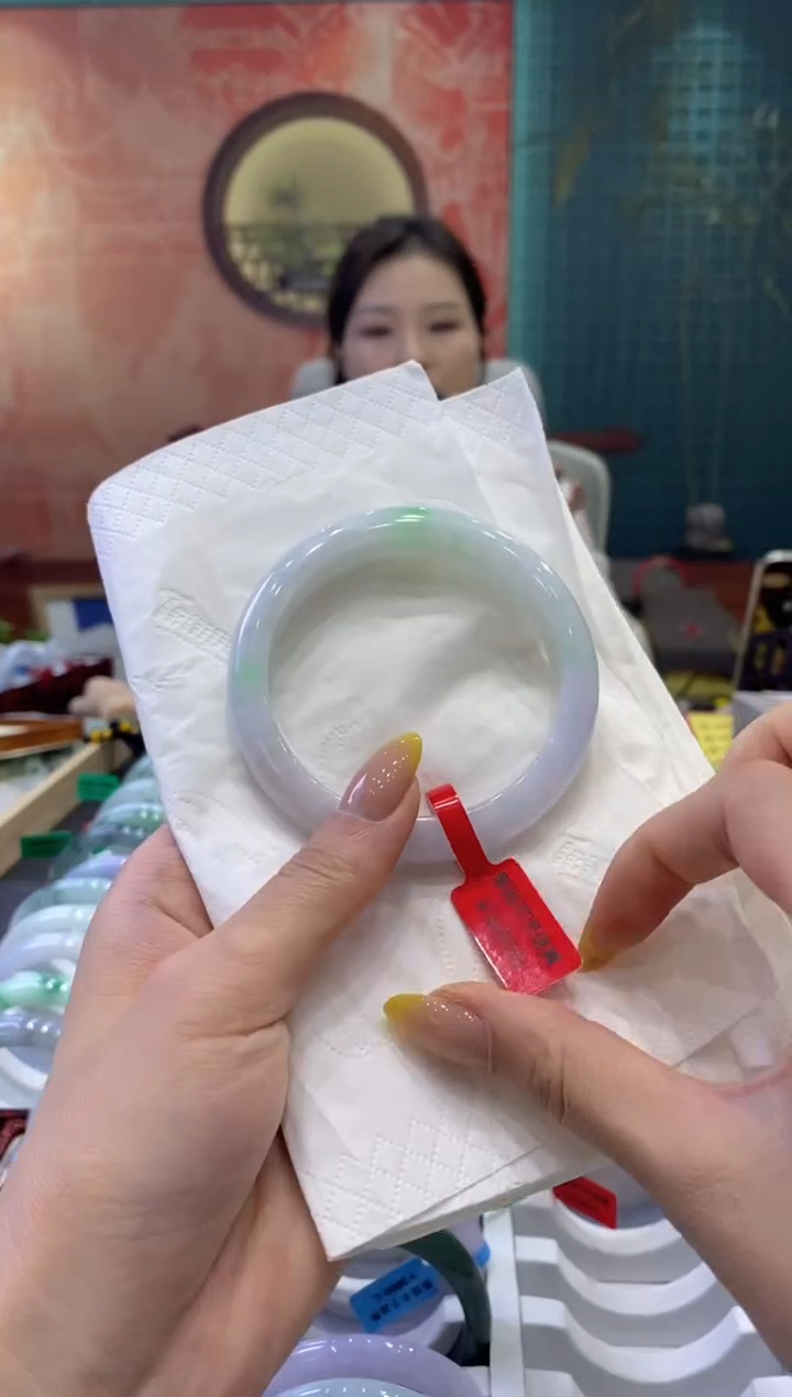 翡翠未镶嵌手镯多人09503