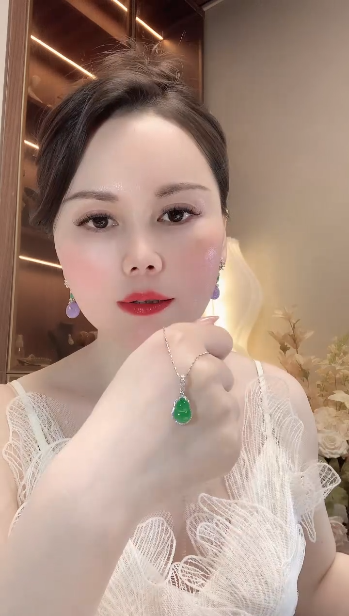 翡翠18K金镶嵌吊坠(不含链)A41 