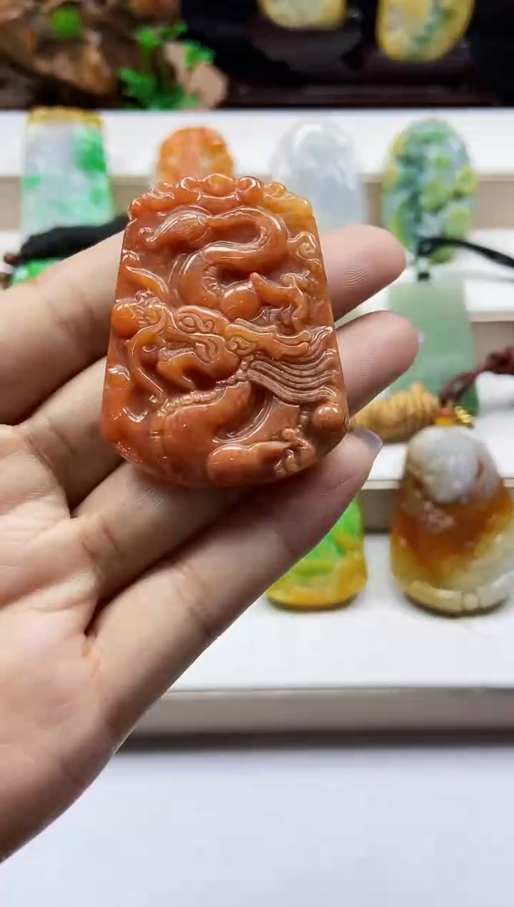 颈饰未镶嵌翡翠翡翠A货