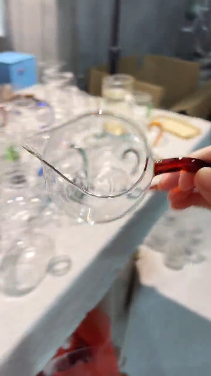 和器  依然公杯红把