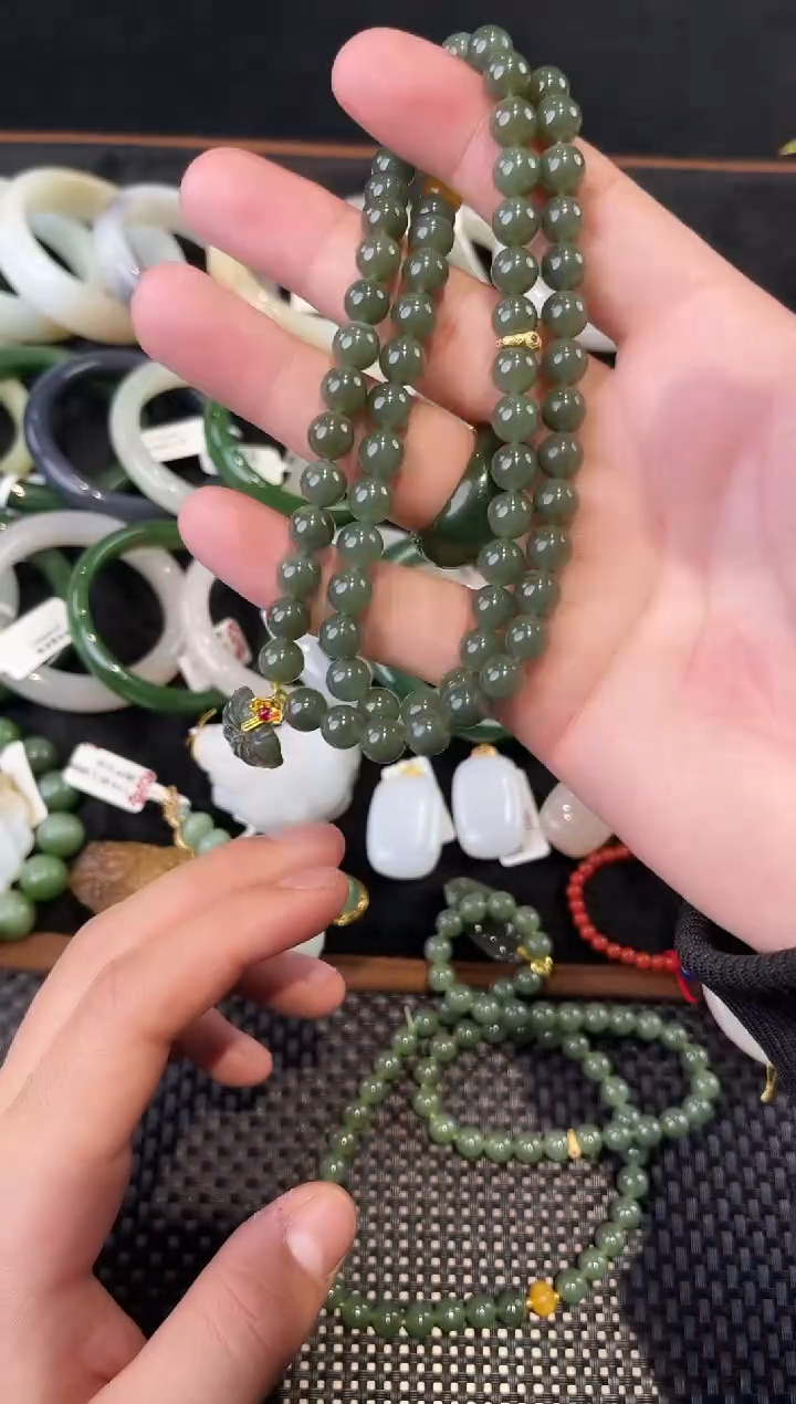 颈饰未镶嵌和田玉小艾多样性发货拍一发一