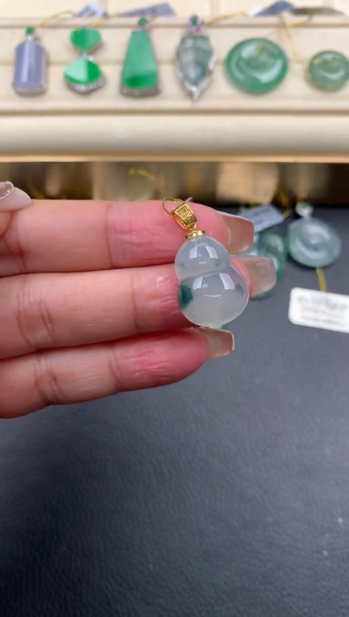 【闪购商品】翡翠颈饰18K金镶嵌D731      