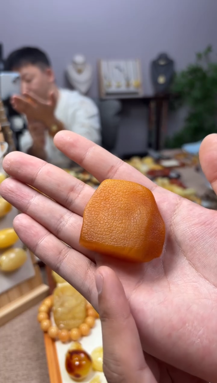 【闪购商品】蜜蜡裸石未镶嵌原石