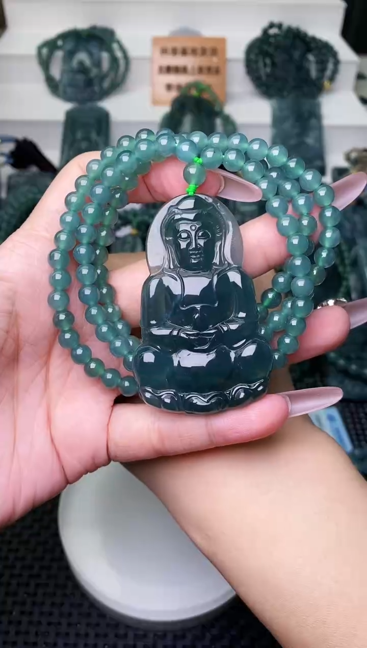 颈饰未镶嵌翡翠 