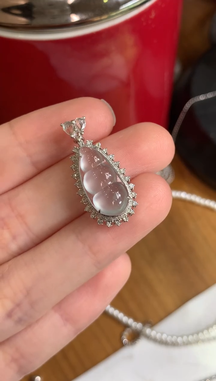 【闪购商品】翡翠颈饰18K金镶嵌豆子