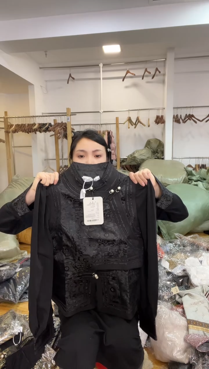 M码       90-105斤  纱袖