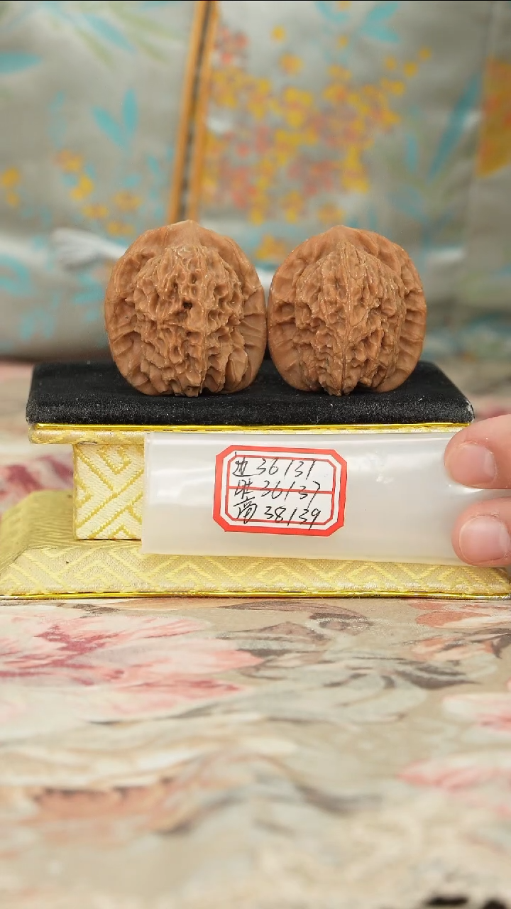 【闪购商品】文玩核桃把件非嫁接马老四