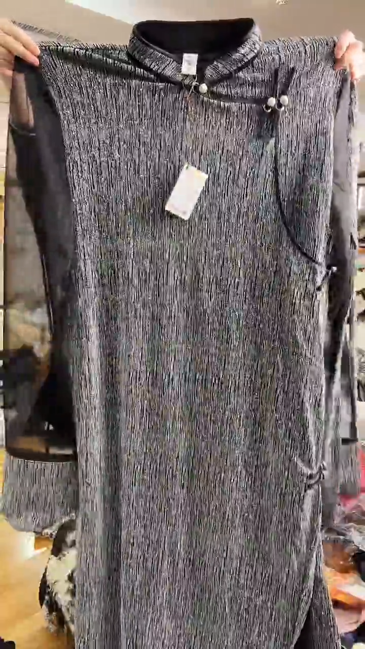 XL码      135-155斤  长款