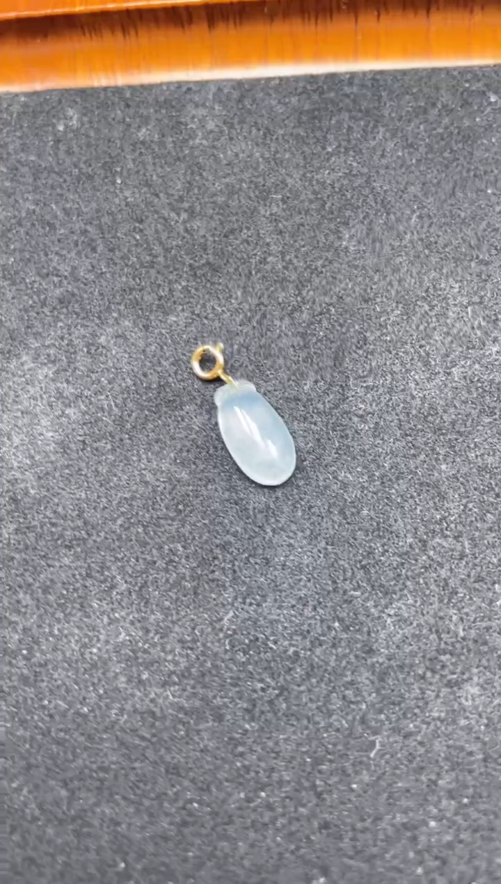 【闪购商品】翡翠颈饰18K金镶嵌瓜