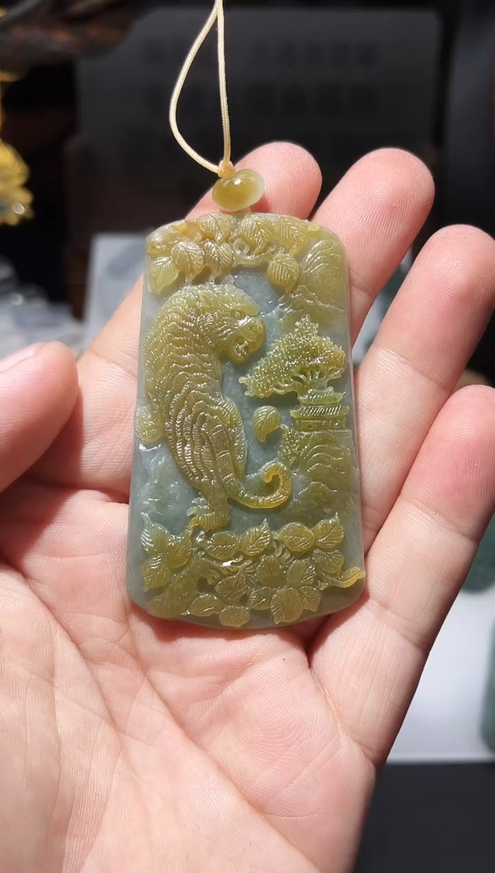 未镶嵌定制翡翠古****码山水虎牌
