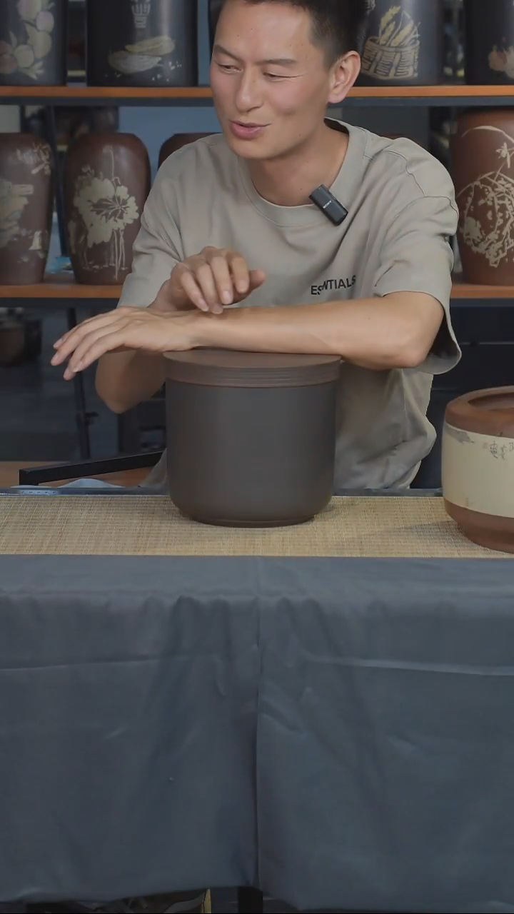 云水山涧建水紫陶五饼存茶缸 素