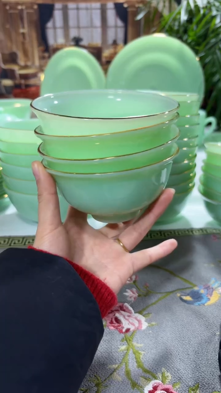 【闪购商品】.... 4.5英寸玉瓷碗4个口径11.5厘米 